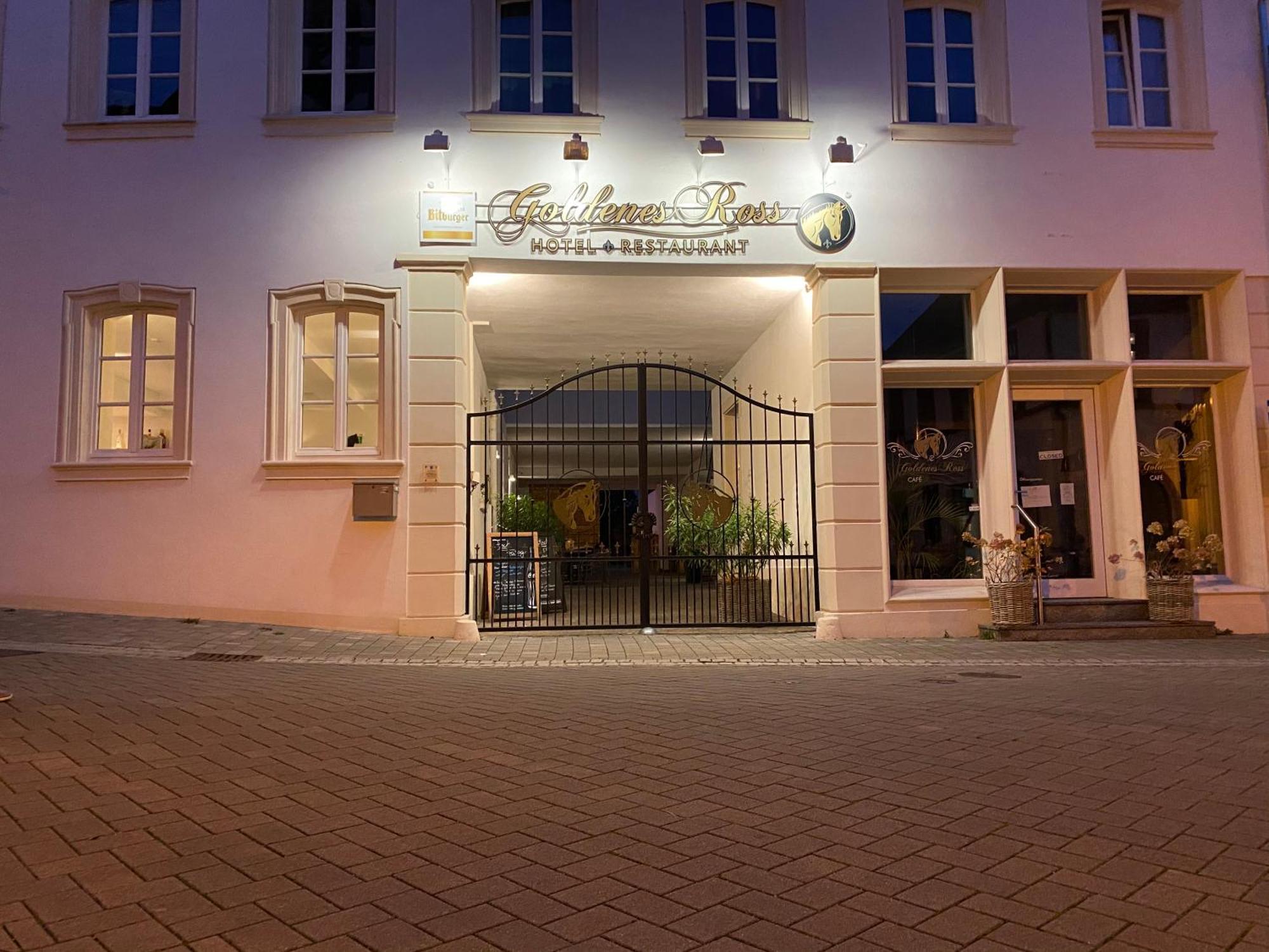 Hotel Restaurant Goldenes Ross Gollheim Εξωτερικό φωτογραφία