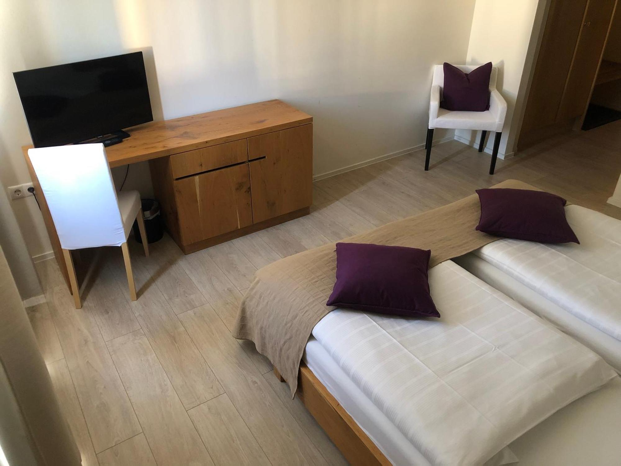 Hotel Restaurant Goldenes Ross Gollheim Δωμάτιο φωτογραφία